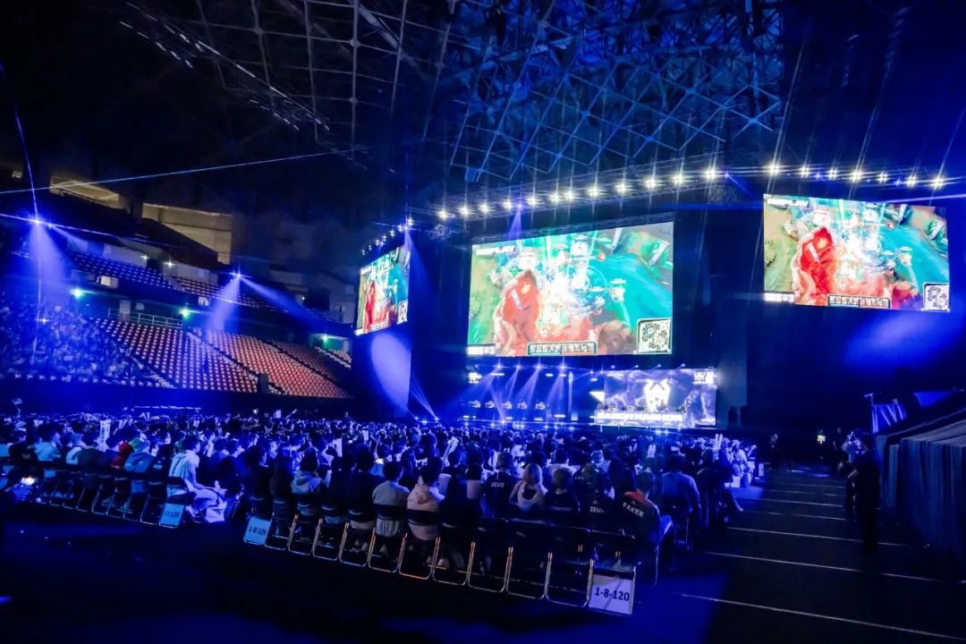 同等条件的 同等条件的